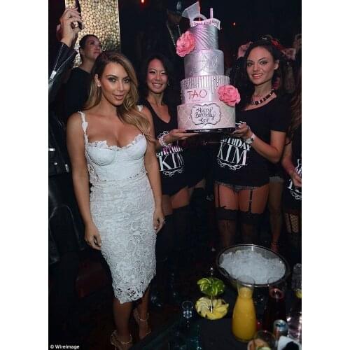 Christmas Party Kim Kardashian White Lace Sheth Low Cut Neck Sexy Prom Dresses New Arrival Short Celebrity Gowns Robe De Soriee