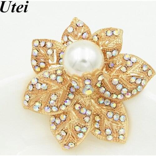 Gold Tone Awesome Rainbow Crystals And Faux Pearl Pretty Flower Brooch For Women Wedding Austria Stone Hijab Pin For Lady