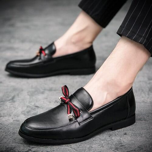 2021 Fashion Men Sexy Bowtie Pattern Leather Shoes Slip-on Casual Loafers Male Business Formal Dress Footwear Dropshipping