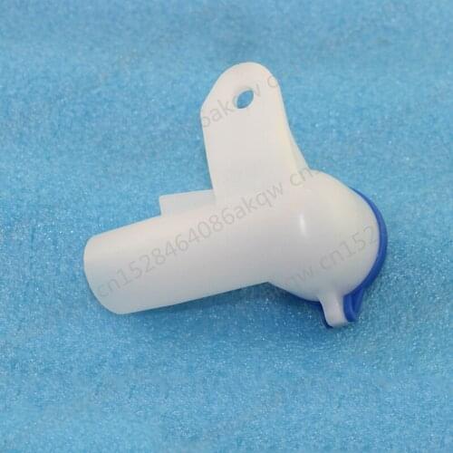 Watering can cover Suitable for 2006Fo rdF oc us2015 Wiper sprayer with water cap Watering can watering cap Wiper spray bottle