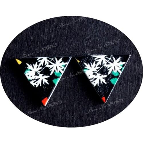 15 x 17mm Flower Triangle Wood Laser Cut Cabochon beads to make DIY Rings, Earrings, Brooch, Necklace pendant