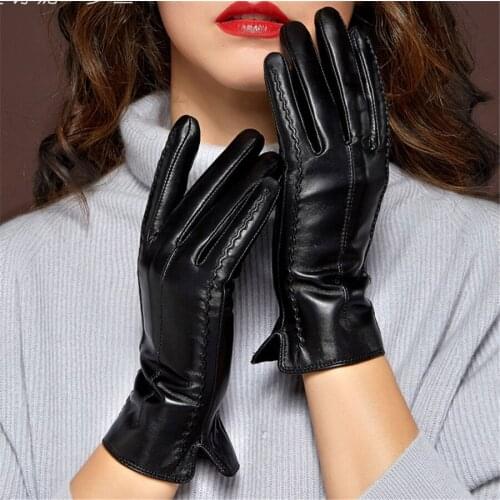 Fashion Ladies Touch Screen Leather Gloves Plus Velvet Warm Thickening Cold Korean Cute Sheepskin Gloves WS2029-5