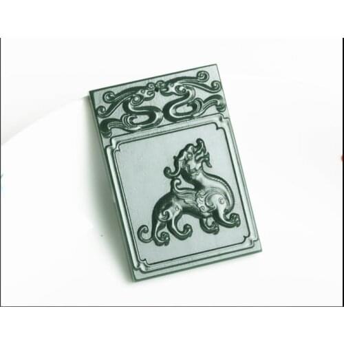 Xinjiang hetian yu pendant hetian yu the mythical wild animal natural yu men and women