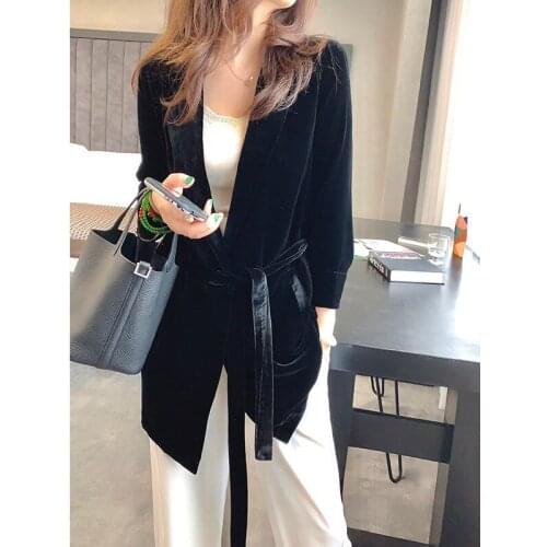 ONEIGHTWENTY Women's Velvet Blazers