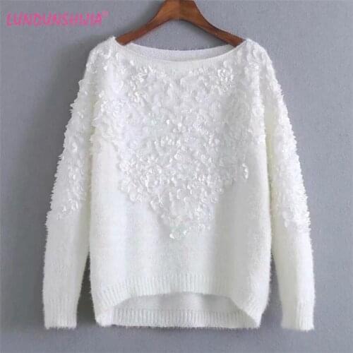 LUNDUNSHIJIA 2019 Autumn High Quality White Three-dimensional Petal Velvet Women Sweaters Fashion Knitted Loose Ladies Pullovers