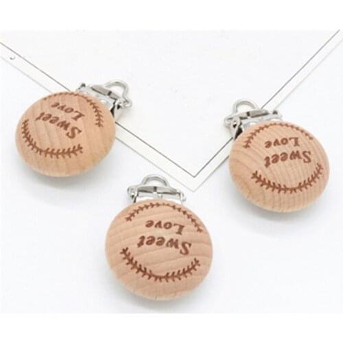 BPA Free Wooden Engraved Baby Clips Pacifier Holder Cartoon Beech Wood Baby Pacifier Clips Lovely Pacifier Clip