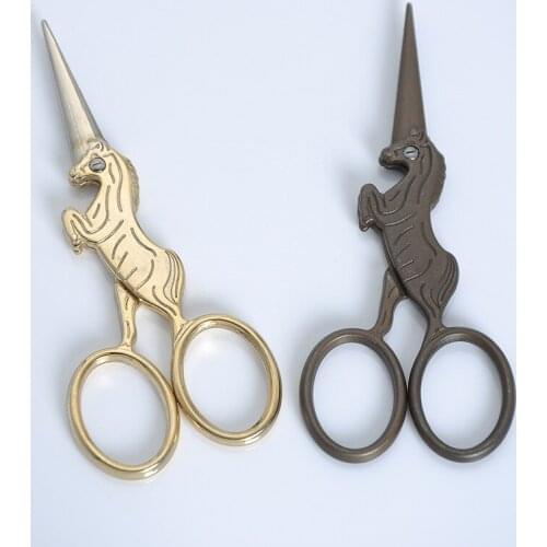 ZOYOONE 1Pcs Horse-Shaped 12 Zodiac Shaped Titanium-Plated Durable Retro Embroidered Scissors Mini Tailor Craft Scissors Tools