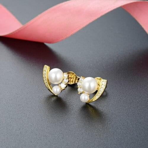 GUCY Gorgeous Bridal Simulated Pearl Wedding Earrings with Brilliant Cubic Zirconia Elegant Women Accessories Fashion Jewelry