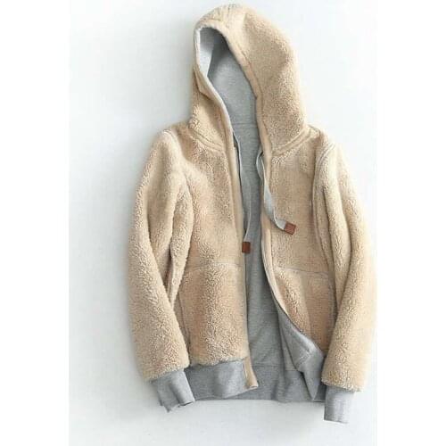 QEWSDRFG Women's Sheepskin Coats With A Hood China