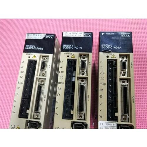 SGDS-01A01A SERVO driver , used in good condition . 80% appearance new , good working , free shipping