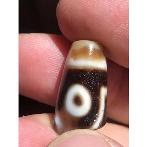 Thousands of years to pure world-class rare collection, ancient antique agate dzi beads circulated in Tibet, two eyes are broken
