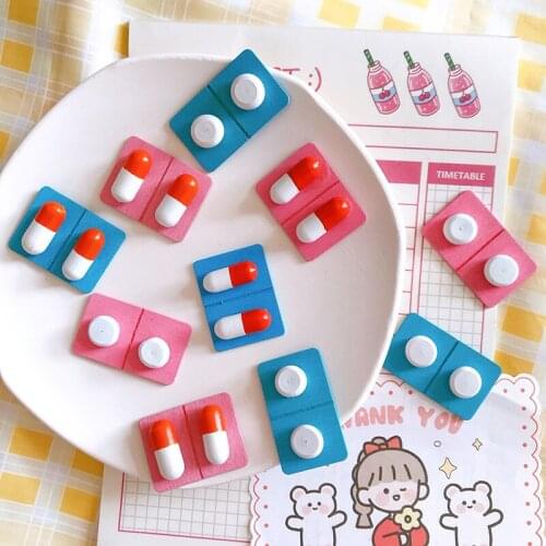 New Arrival 4pcs Mini Wooden Simulation Pill Capsule Model Dollhouse Miniature Accessories Decoration