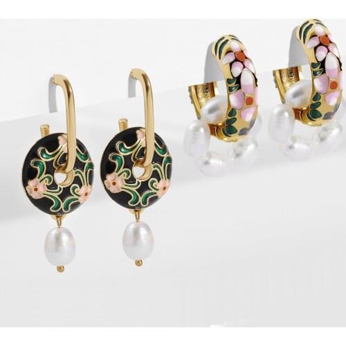 Fashion Design Round Flower Pearl Drop Earrings for Women Bohemian Geometric Huggie Statement Dangle Earrings Party Jewelry