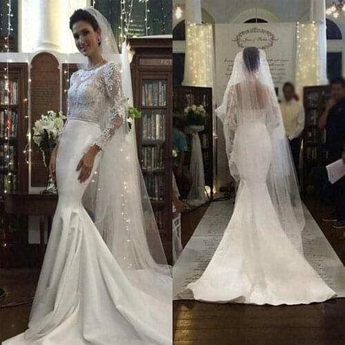 Satin Mermaid Wedding Dresses Lace Applique Sexy Scoop Backless Sweep Train Bridal Gown Plus Size Garden Wedding Dress
