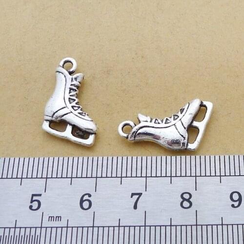 10pcs/Lot Roller Skates Skating Ski Boots Charms Pendants Tibetan Silver Color Jewelry Fit diy Necklace Aesthetic Accessories