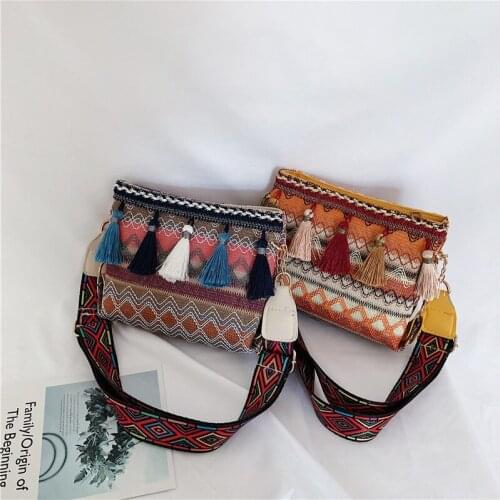 Womens Handbag 2020 New Style INS Hot Sale Bags Chain Vintage Shoulder Bag Ethnic-Style Canvas Tassels Bucket Bag for Lady