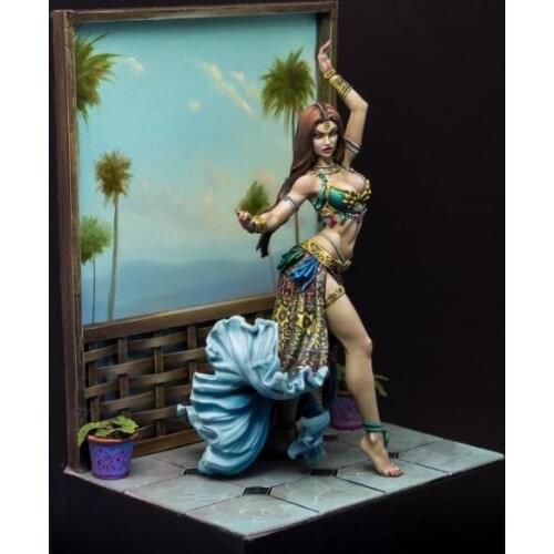 1/24 Resin Figure Building Dancer (no base,just figure)