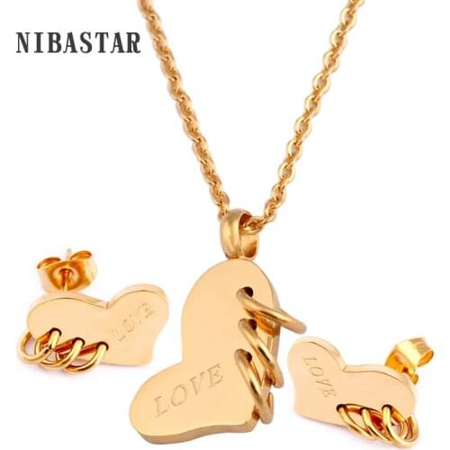 GOLD-COLOR STAINLESS STEEL JEWELRY SET WITH LOVE HEART PENDANT NECKLACE AND EARRING FOR WOEMN WEDDING JEWELRY GIFT