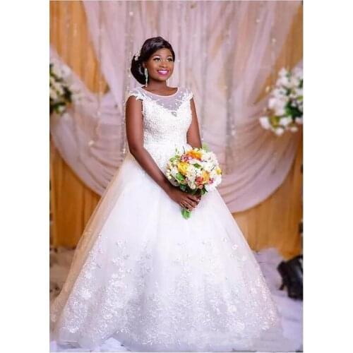 Jewel Sheer Neck A-line Wedding Dresses Short Sleeves Backless Lace Appliques Floor Length Bridal Gowns