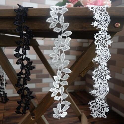Black/white polyester leaf water-soluble lace shoulder strap clavicle chain material clothing stitching decorative Accessories