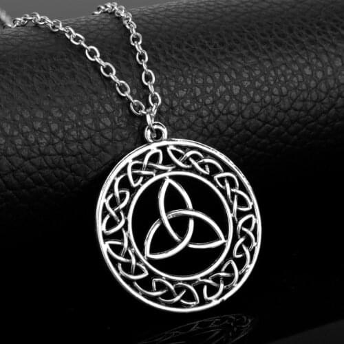 Dongsheng Outlander Vintage Celtic Knot Cross Triskele Trinity Scottish Celtic Irish Triangle Knot Antique Pendant Necklace
