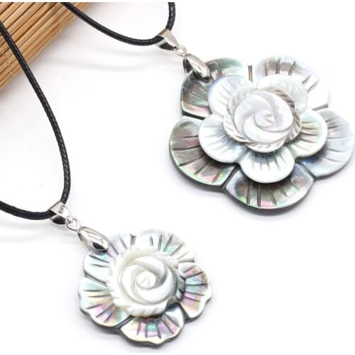 Natural Shell Flower Pendant Necklace Exquisite Flower Shape Shell Pendant Necklace for Women Jewelry Gift Length 55+5cm