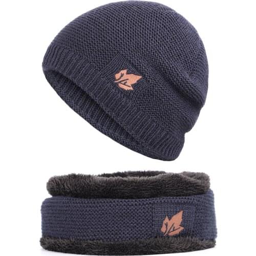 Thickened Plush urinal Cap Maple Leaf Winter Hat Mens Scarf Knitted Hat Warm Soft Pullover Hat Two Piece Set of five Star Hat