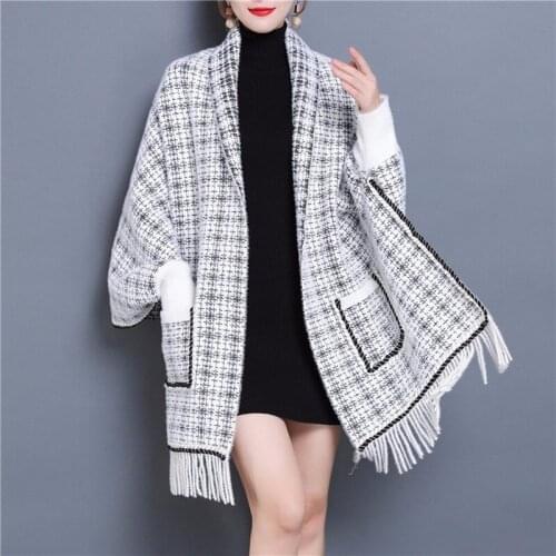 Poncho Women Cardigan Sweater Plaid Fringed Long-sleeved Pocket Loose Knitted Cape Coat Lady Spring Autumn Was Thin Cloak Jacket