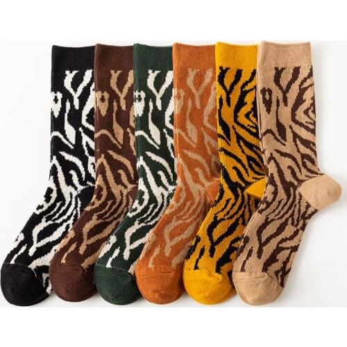 Women Socks 2021 Autumn New Fashion Cotton Leopard Korean Style Long Socks Breathable Casual Daily Retro Color Stocking For Girl