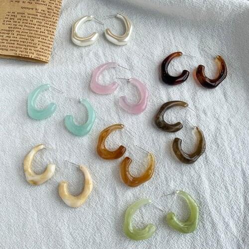 Dvacaman 2021 New Trendy Colourful Transparent Resin C-Shaped Earrings for Women Vintage Geometric Circle Hoop Earrings Jewelry