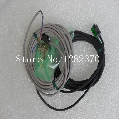 [SA] New original special sales proximity switch TAKEX UM-TR100DT / UM-TL100T spot