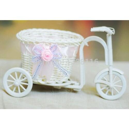 Hot Sale High Quality Flower Vase Plastic Rattan Wicker Trycycle Vase Home Decoration Receiver Flower Set