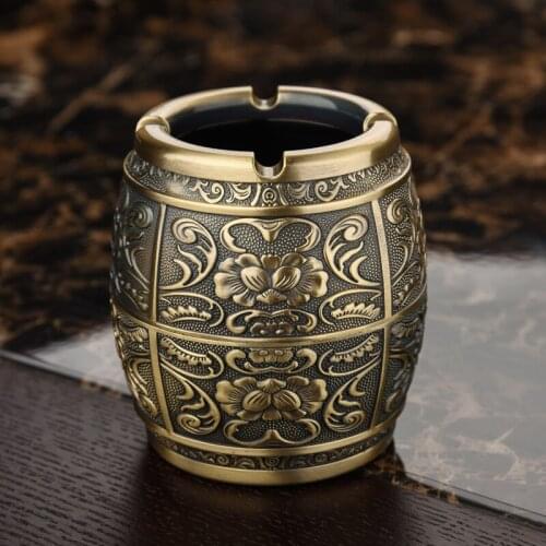 Classic vintage engraved flower metal ashtray Fashion bar shop home ancient decoration ashtray