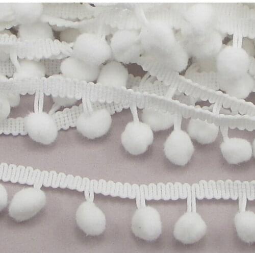 10 mm Pom Pom Trim Lace DIY Sewing Accessory on a 5 yard length AA7720