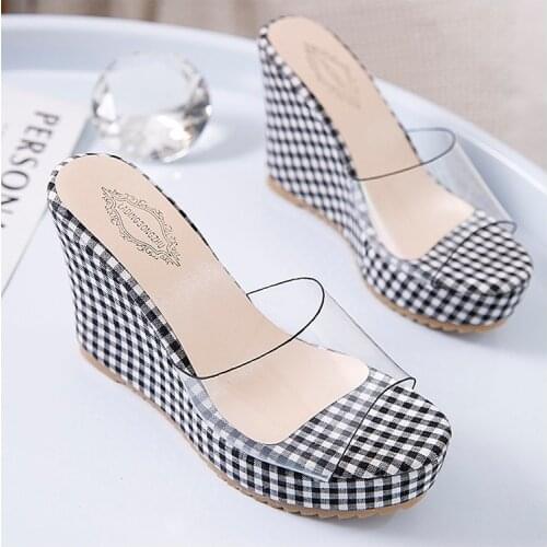 New Summer Womens Slippers Fashion Plaid Cloth Wear-resistant Square Head Wedge Heel Thick Bottom Waterproof Platform Sandals