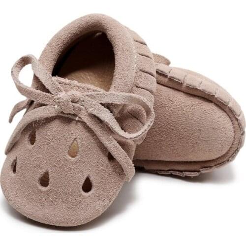 Hot PU Hollow Leather Baby Shoes Tassel Bow Moccasins Shoes Soft Soled Non-slip Crib First Walker