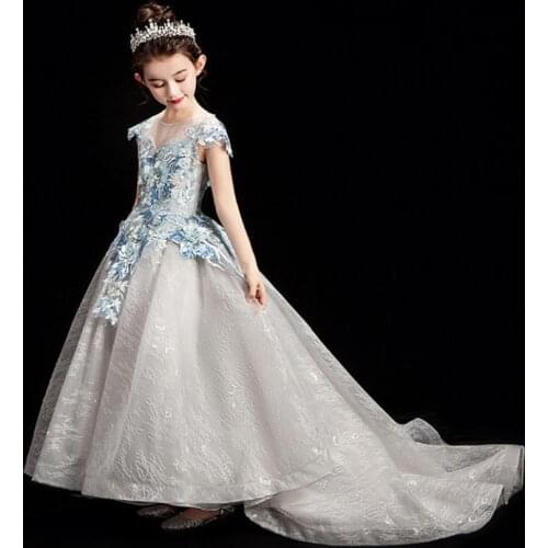 Kids Catwalk Dress 2020 New Beautiful Trailing Ball Gown Sleeveless Lace Design Birthday Party Dress For Girls L688