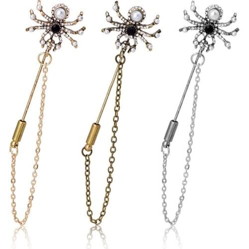 Retro Bling Rhinestone Spider Chain Brooch for Women Halloween Gold Color Metal Alloy Animal Faxu Pearl Sweater Coat Brooches