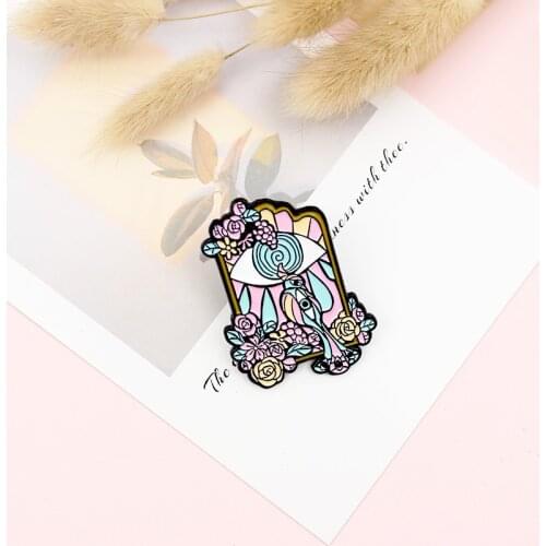 Magic mirror Enamel Brooch magnifier Love beautiful peacock Cute animal Lapel Pin Peacock in the mirror flower Custom Badge