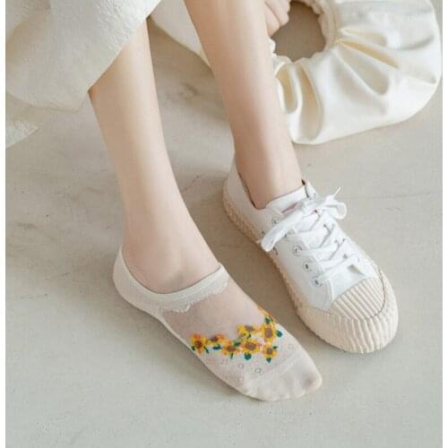 8 Pieces =4 Pair Summer Socks Womens Silk Crystal Ankle Socks Non-Slip Socks For Women Transparent Lace Invisible Short Socks