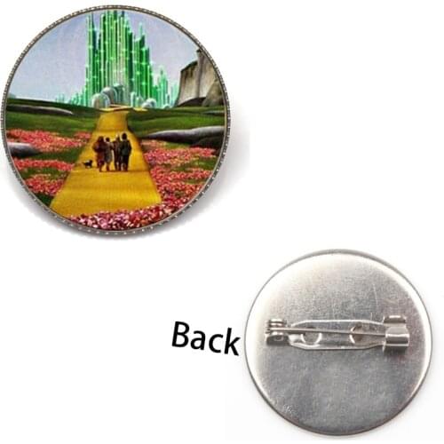 New Listing Cute Wizard of Oz Brooch City Badge Retro Gothic Glass Photo Fashion Jewelry Men and Women Party Gifts Souvenir Kids