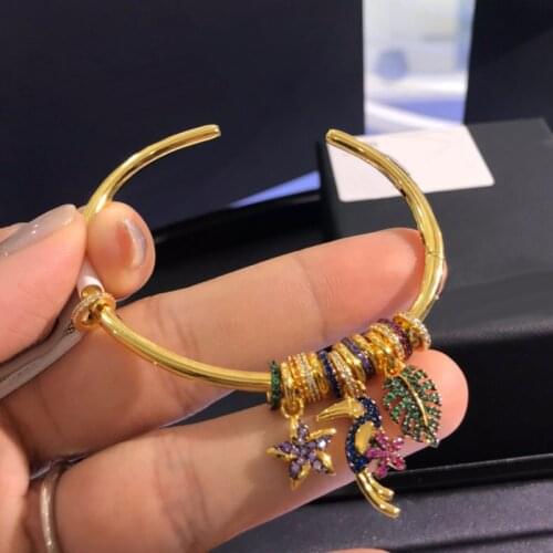 UMGODLY Luxury Brand Bangle Multicolor Tropical Jungle Open Cuff with Charm Flower Leaf Toucan Bracelet Women Jewelry