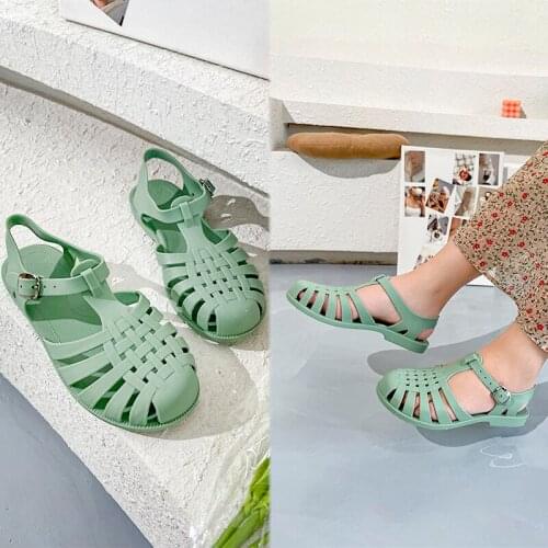 Womens shoes summer Baotou Roman sandals retro transparent crystal beach light non-slip flat jelly shoes