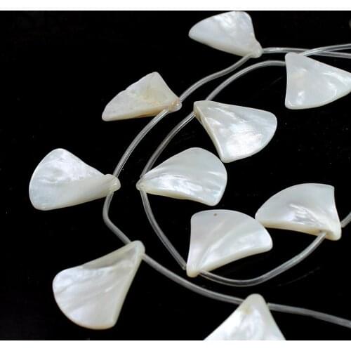 Free Shipping Leaf Shape White Sea Natural Shell DIY Jewelry Wholesale Beads Strand 15"