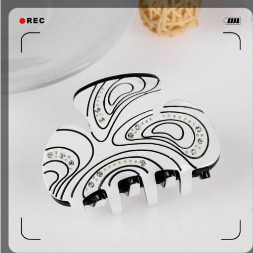 2019 Newest Classic Acrylic Black White Hair Claw High Quality Flower Hair Clip Fashion Rhinestone Hair Jewelry