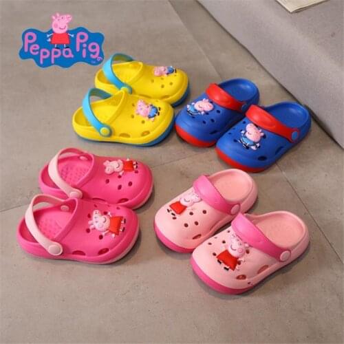 Disney New summer 2021 children hole hole shoes indoor bathroom in baotou baby cute cartoon pig beach shoes