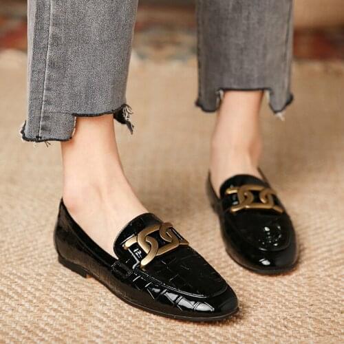 Small Leather Shoes Women British 2021 Spring New Flat Shoes Womens Low Heel British Style Patent Leather Shoes