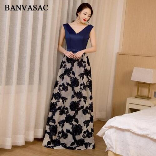 BANVASAC Elegant V Neck Lace Appliques Satin A Line Long Evening Dresses 2018 Party Bow Sash Backless Prom Gowns