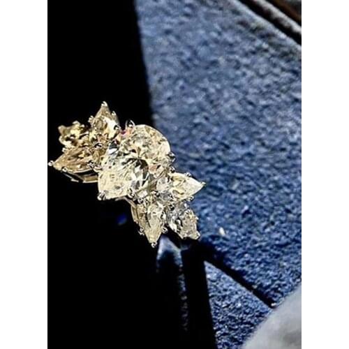 Huitan Romantic Teardrop Cubic Zirconia Rings for Women Bling Bling Crystal Wedding Engagement Ring Hot Sale Aesthetic Jewelry