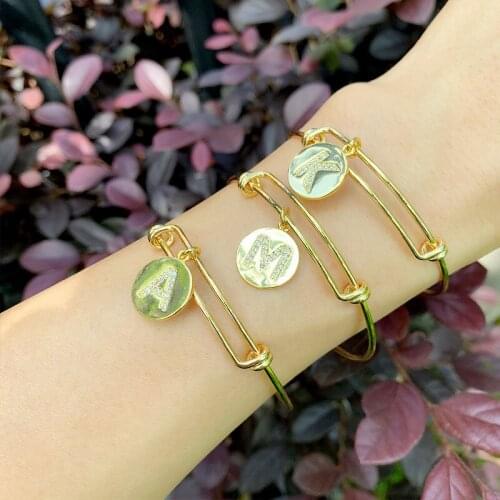 Fashion initial alphabet 26 letters name bangle jewelry gold pendant bracelet for girl personality gift 2021
